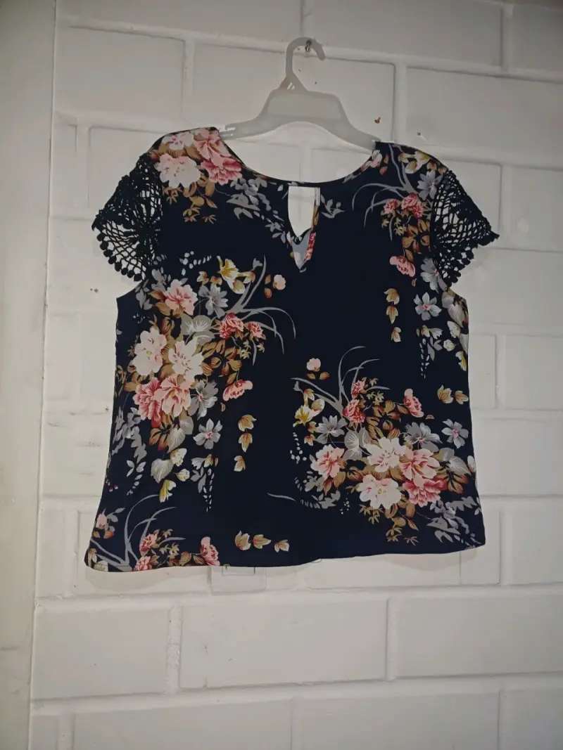 Blusa de flores manga larga para mujer - 3
