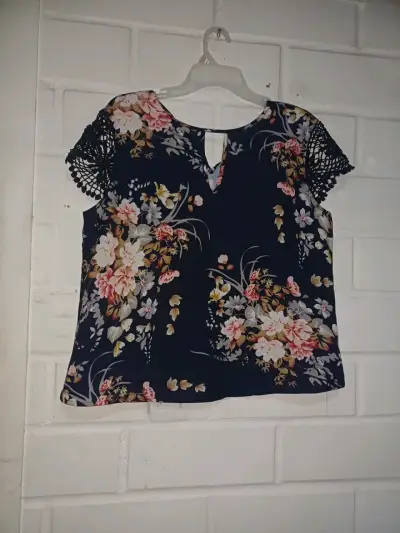 Blusa de flores manga larga para mujer - miniatura 3