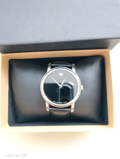 Reloj de pulsera Movado con correa de cuero - miniatura 2
