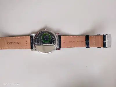 Reloj de pulsera Movado con correa de cuero - miniatura 3