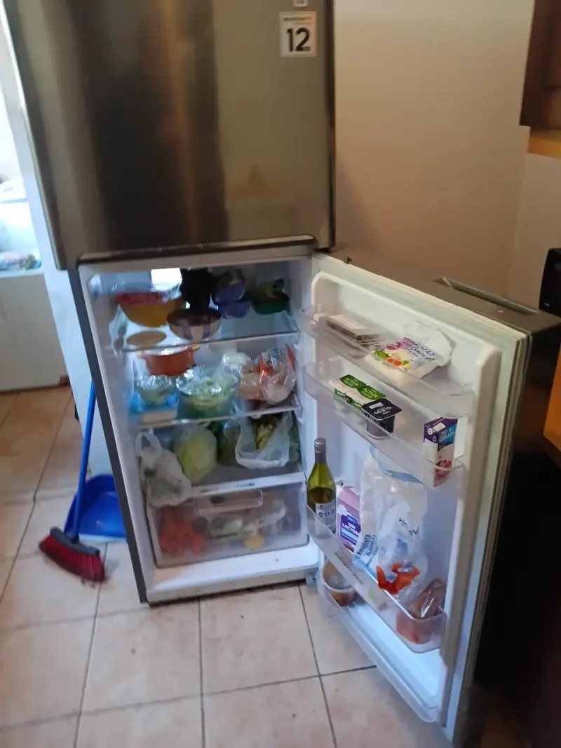 Refrigerador de dos puertas en buen estado DAEWOO