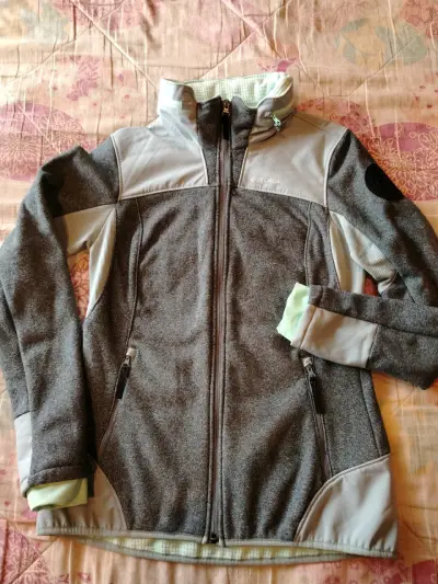 Chaqueta polar Quechua gris con capucha - miniatura 1