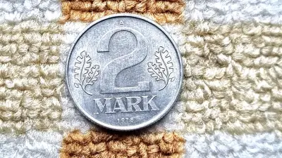 Billete 20 Marcos RDA,1964. 2 monedas RDA. - miniatura 4