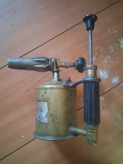 Soplete de Latón Antiguo Hecho en Suecia - miniatura 1