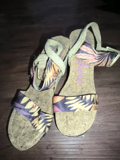Sandalias de corcho con estampado tropical - miniatura 1