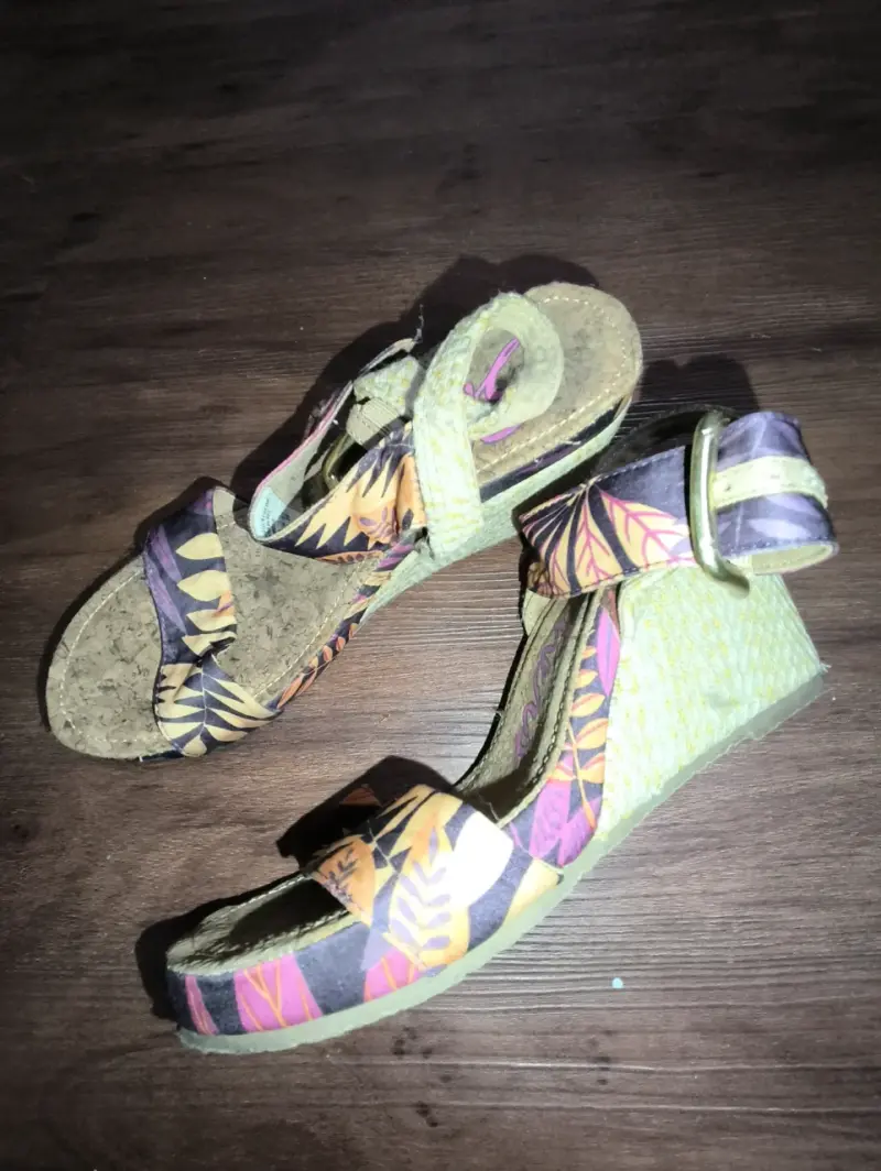 Sandalias de corcho con estampado tropical - 2