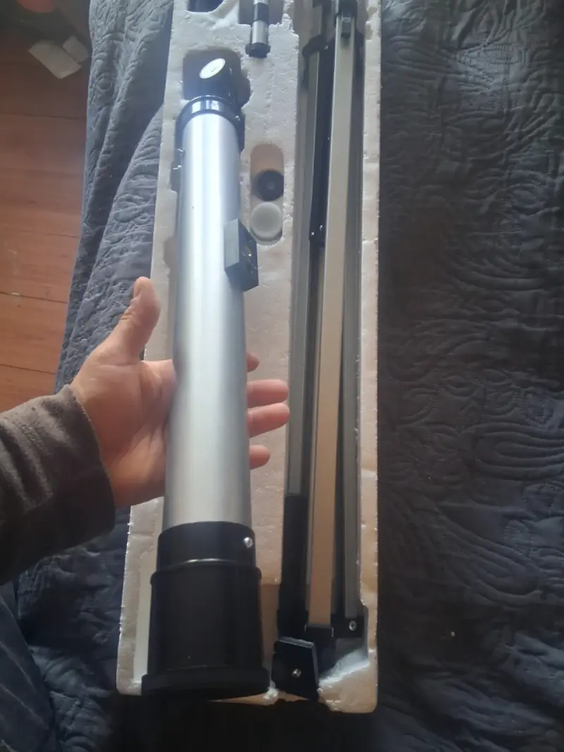 Telescopio con trípode y lentes incluidos - 5