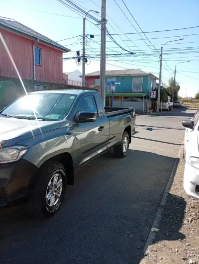 Camioneta Maxus T60 en buen estado - miniatura 2