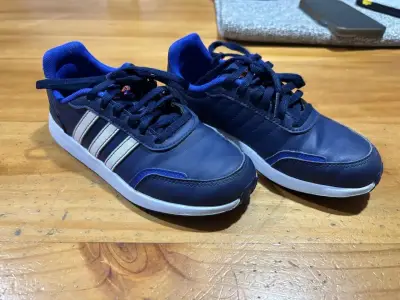 Zapatillas deportivas Adidas azul marino para niños - miniatura 1