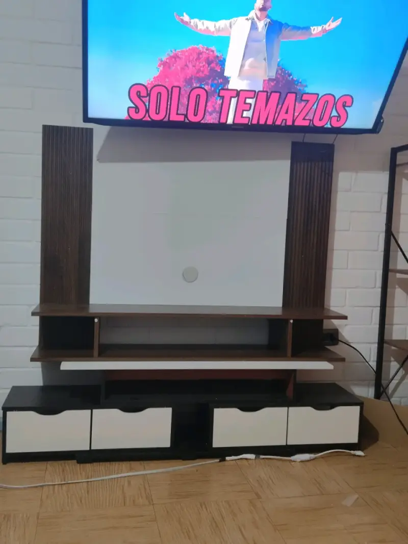 Mueble de TV flotante - 1