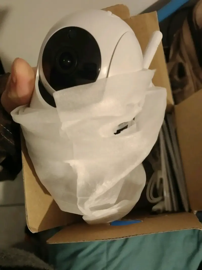 Cámara de Seguridad WiFi 2.4G - 1