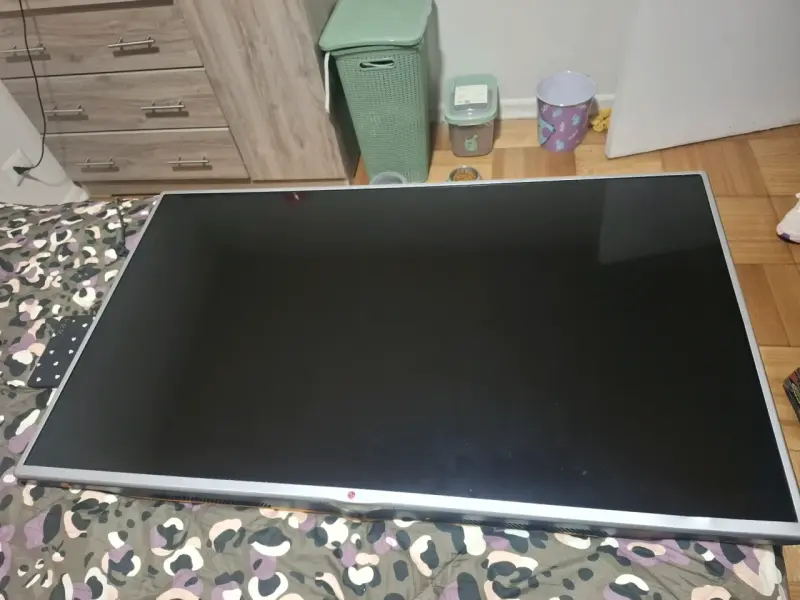Televisor LG 47 pulgadas modelo 47LB5800 - 3