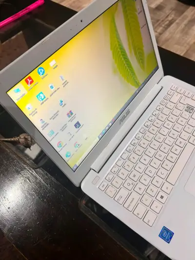 Notebook ASUS - miniatura 4