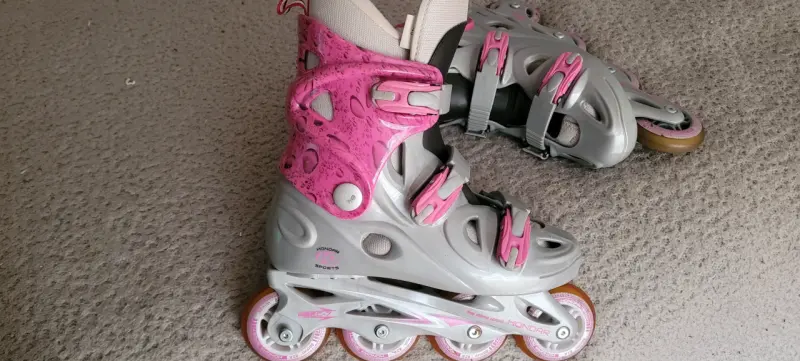 Patines en línea gris y rosa marca HONDAR - 5