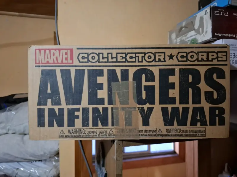 Caja Marvel Collector Corps Avengers Infinity War - 2