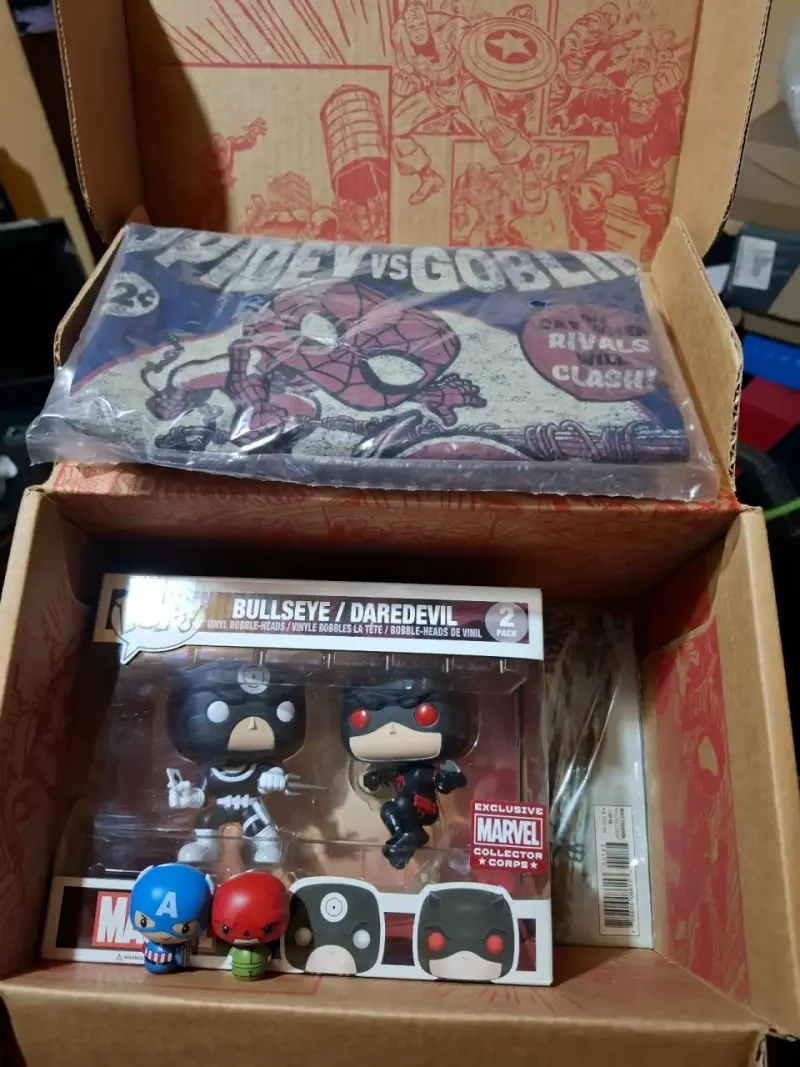 Caja Marvel Collector Corps Superhero Showdowns - 4