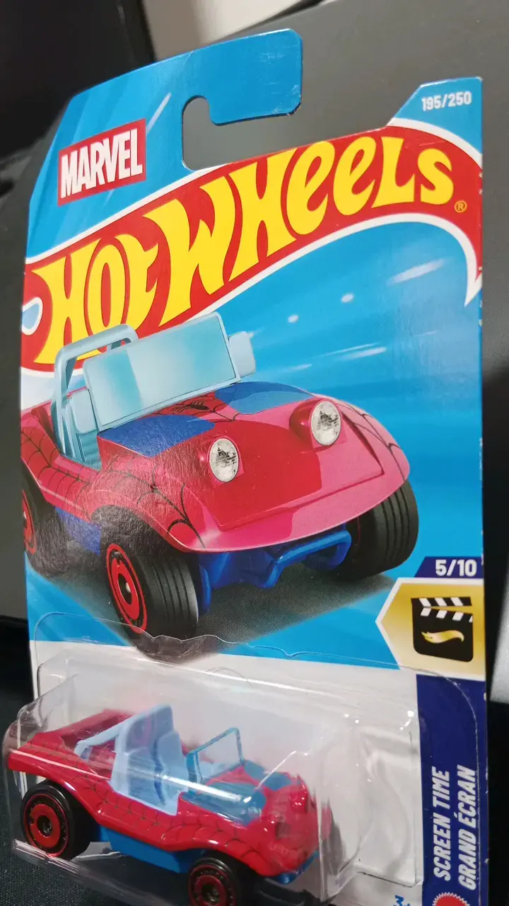 Hot Wheels Marvel Spider-Mobile - 2