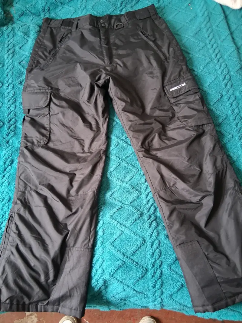Pantalones de trekking negros para hombre marca Arctic