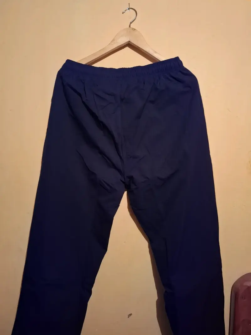 Conjunto deportivo Yonex azul para hombre - 5