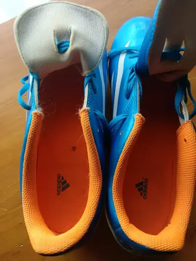 Zapatillas de fútbol Adidas azules para niños - miniatura 5