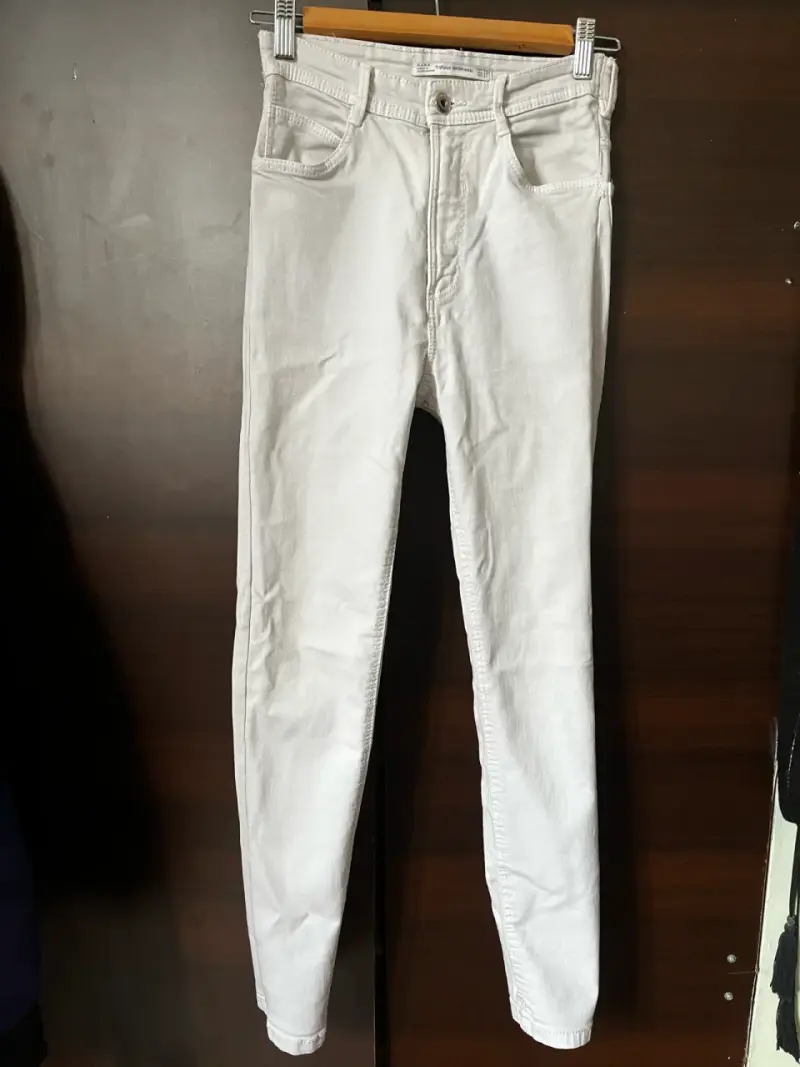 Jeans blancos Zara Trafaluc para mujer - 1