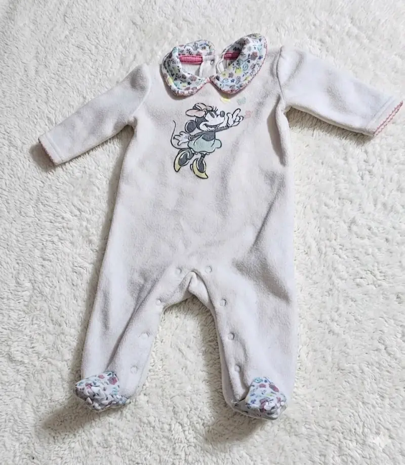 Conjunto de ropa para bebé con diseños variados - 1