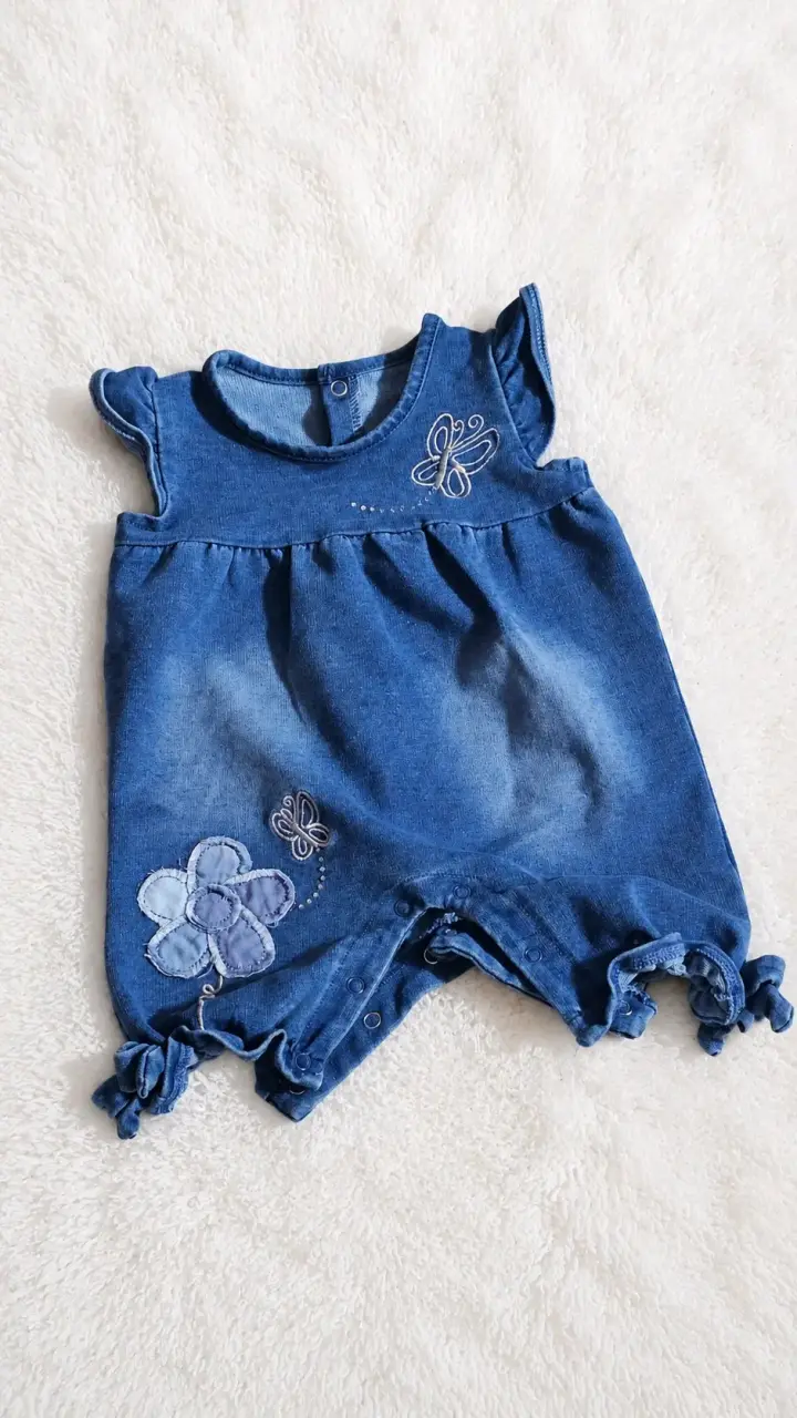 Conjunto de ropa para bebé con diseños variados - 4