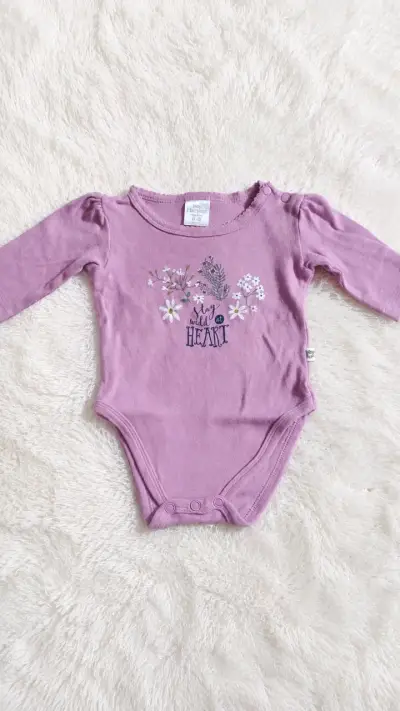 Conjunto de ropa para bebé con diseños variados - miniatura 6