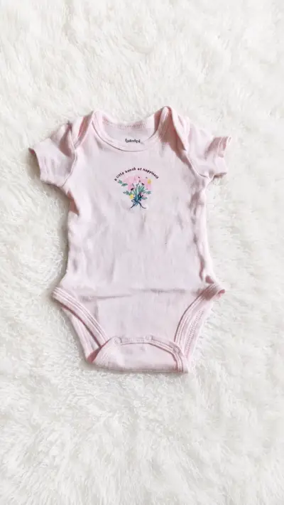 Pack de Bodies para Bebé con Diseños Variados - miniatura 1