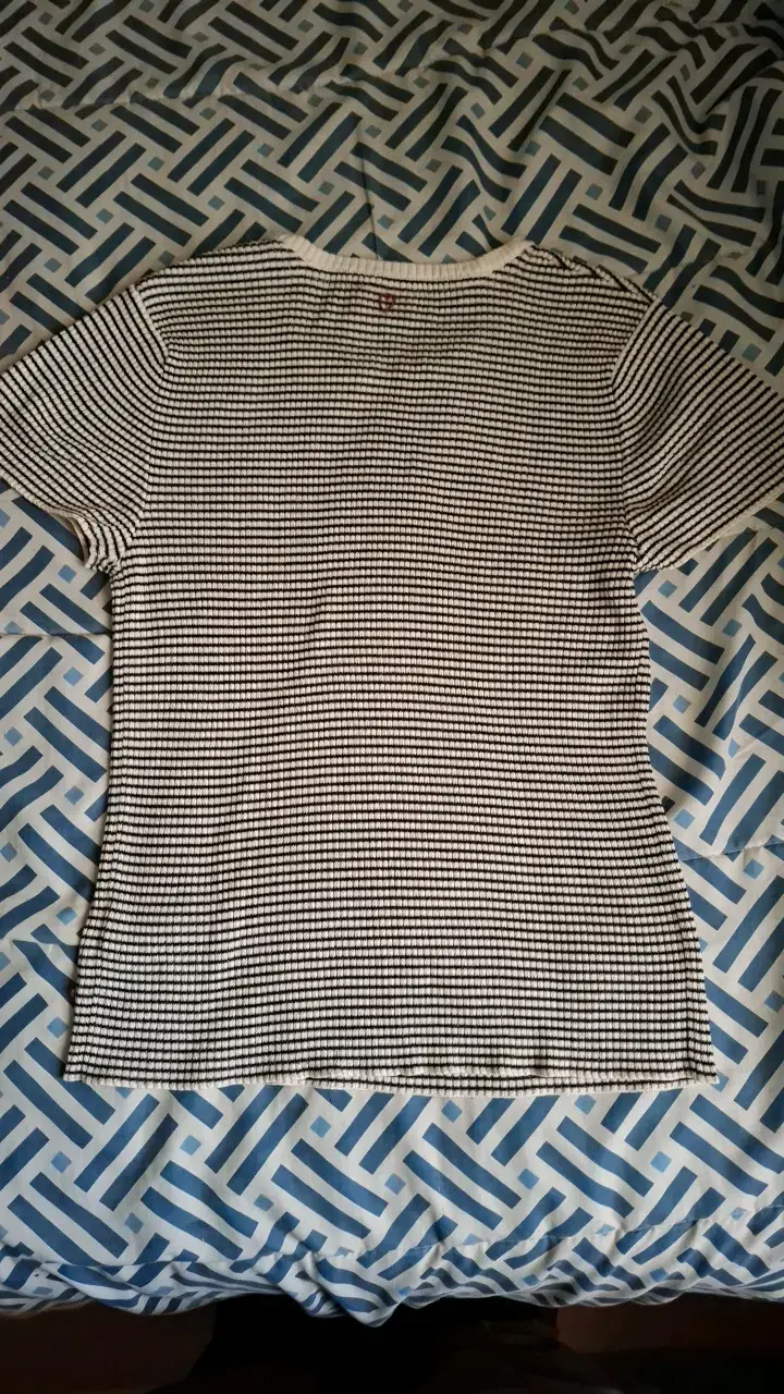 Polera rayada Fiorucci en blanco y negro - 3