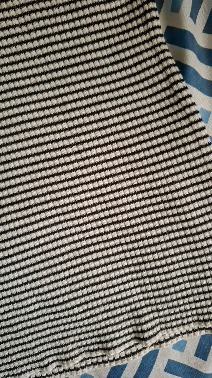 Polera rayada Fiorucci en blanco y negro - 4