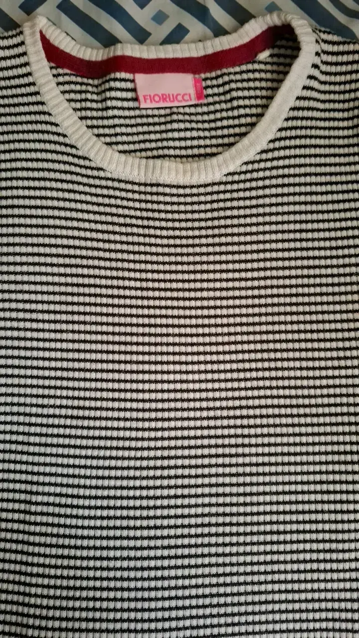 Polera rayada Fiorucci en blanco y negro - 6