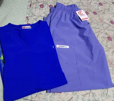 Conjunto de uniforme médico azul con diseño de ranas - miniatura 5