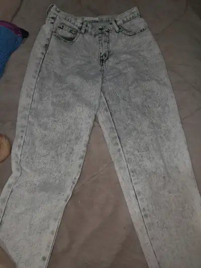 Jeans gris claro estilo vintage para mujer - miniatura 2