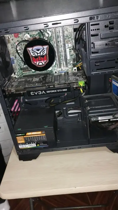 Permuto PC Gamer Thermaltake con GTX 1060 - miniatura 2