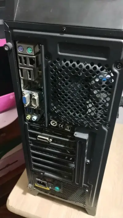 Permuto PC Gamer Thermaltake con GTX 1060 - miniatura 3