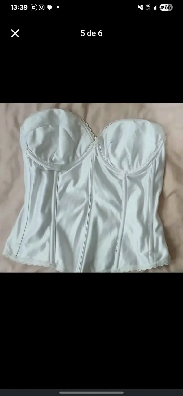 Corset negro con detalles rojos y encaje - 2