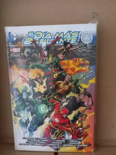 Comic El Día Más Brillante DC Comics Tomo 1 y 2 - miniatura 1