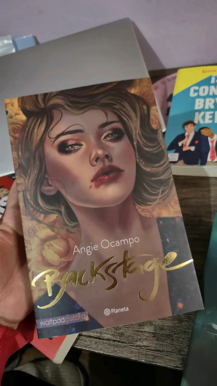 Libros juveniles variados - 5