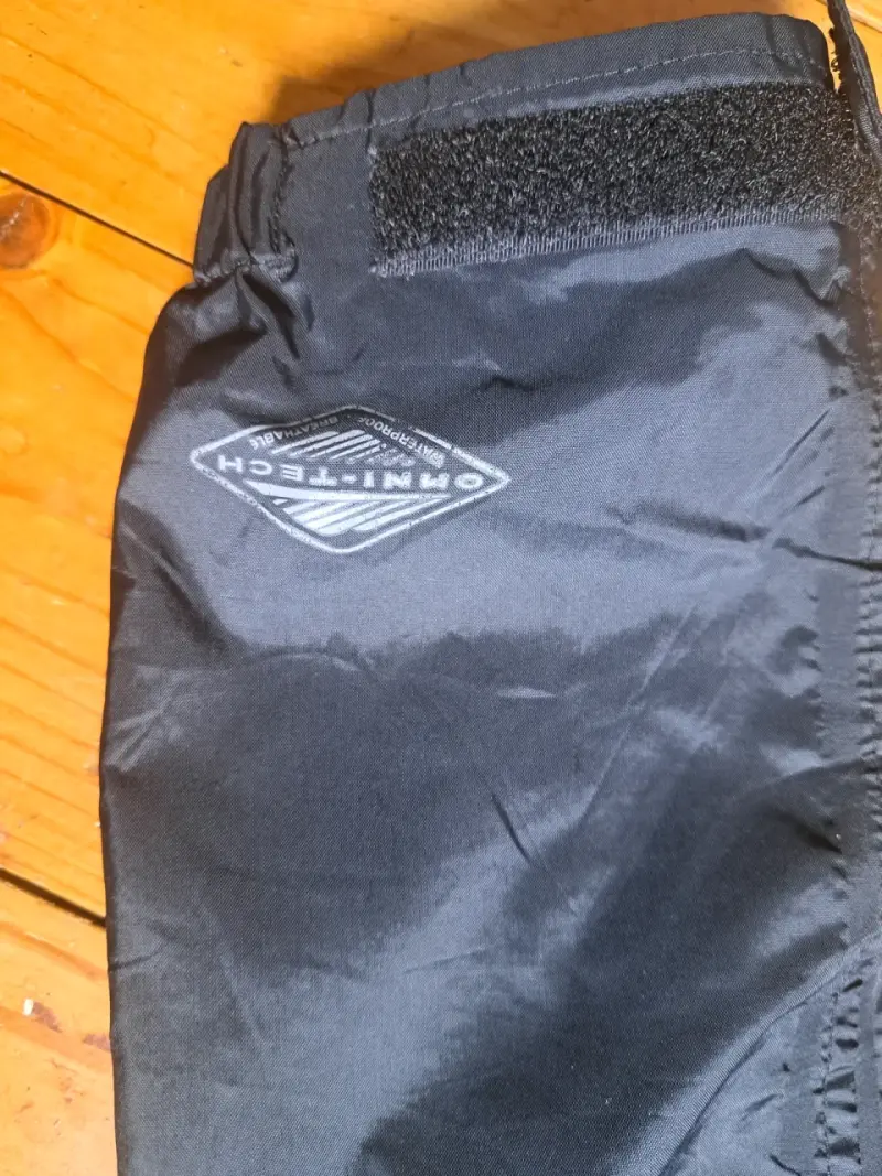 Chaqueta impermeable Columbia negra para mujer - 2