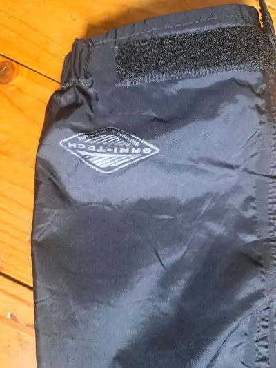 Chaqueta impermeable Columbia negra para mujer - miniatura 2