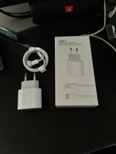 Cargador iPhone - miniatura 1