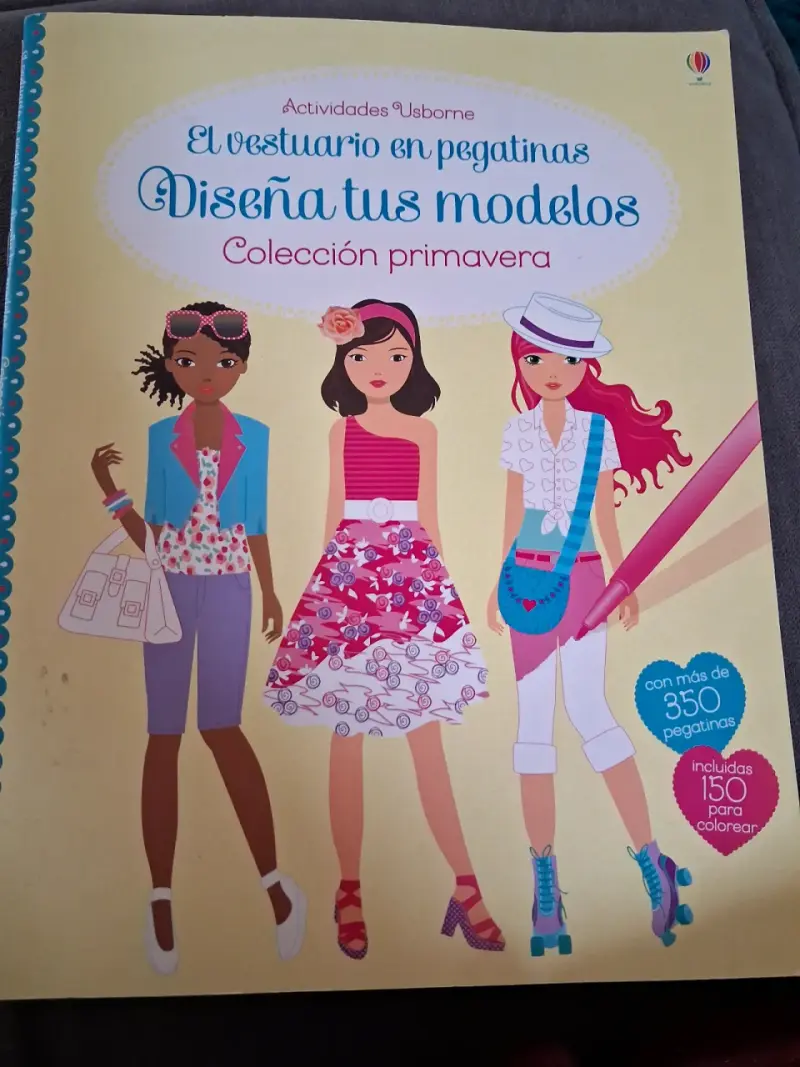Libro de actividades Usborne con pegatinas de moda - 1