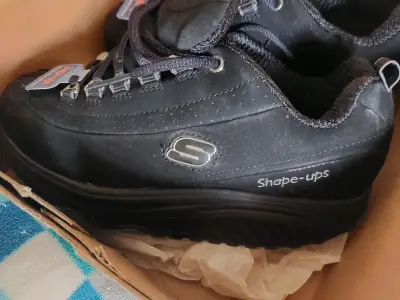 Zapatillas Skechers Shape-ups negras - miniatura 6