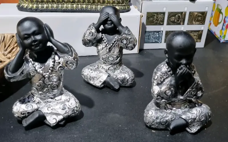 Figuras decorativas de Monjes Sabios - 2