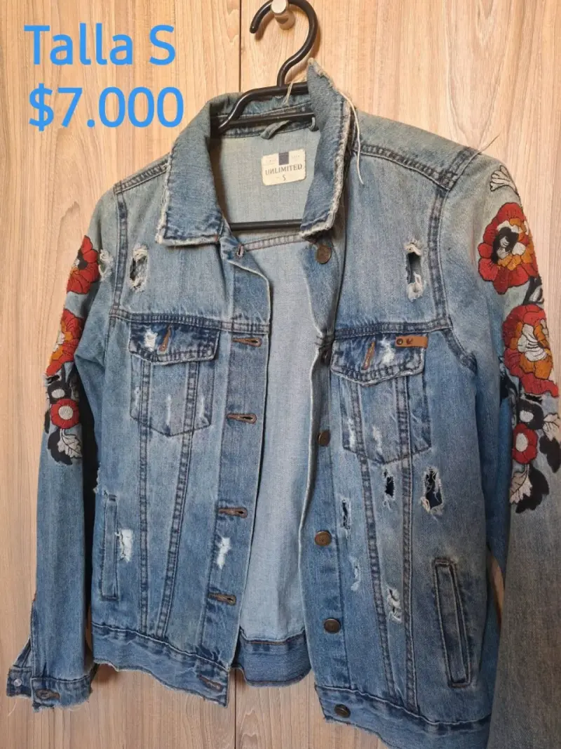 Chaqueta de Mezclilla con Bordado Floral Talla S - 3