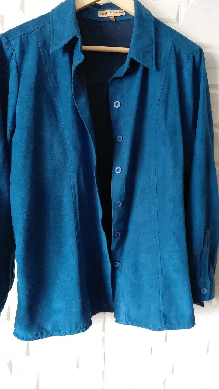 Blusa azul de mujer Notations