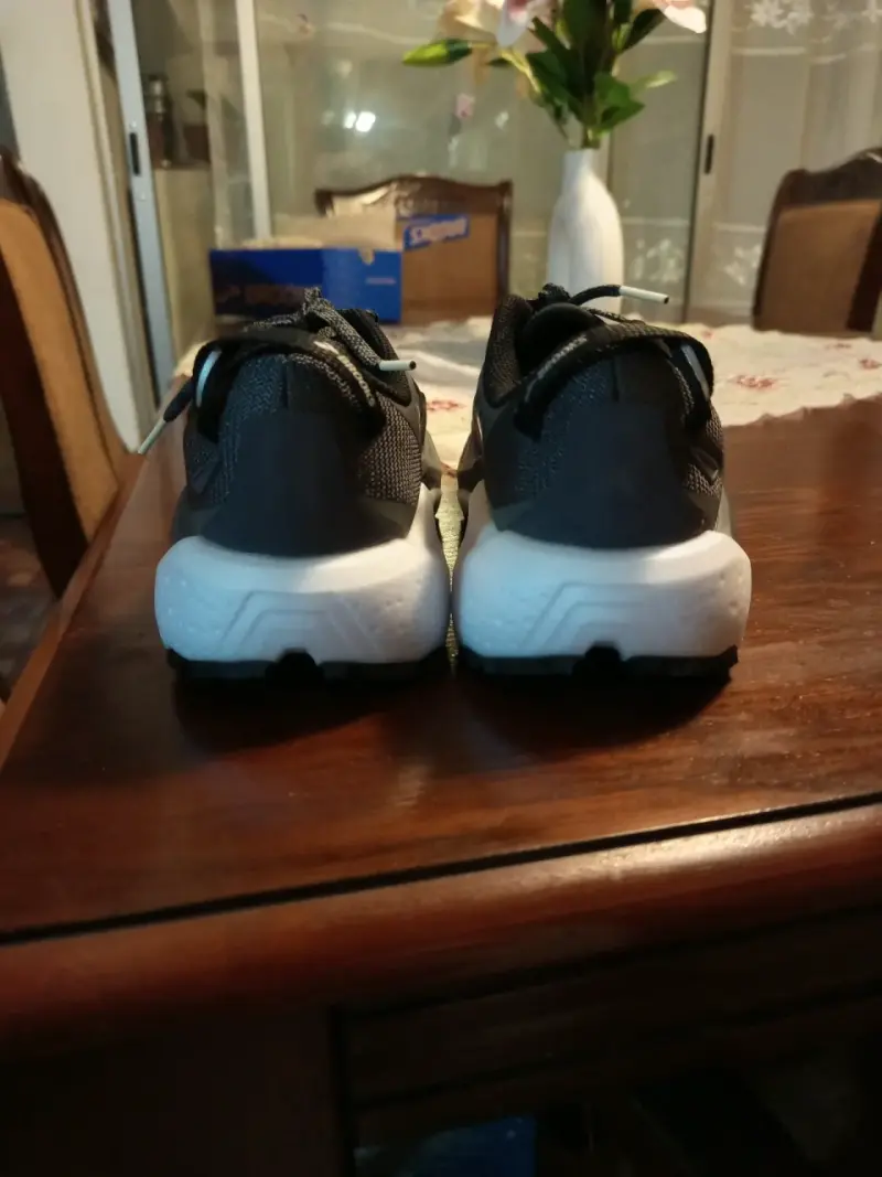Brooks Caldera 8 - 5