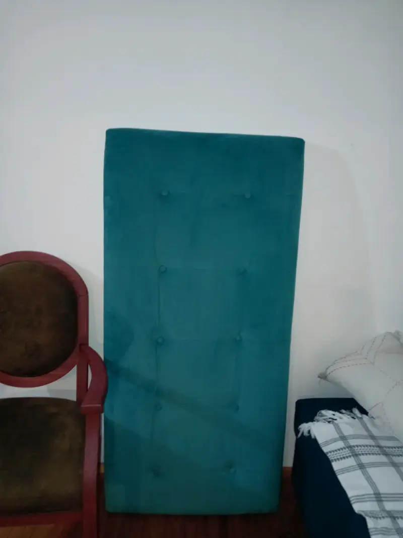 Respaldo de cama tapizado en terciopelo turquesa - 6