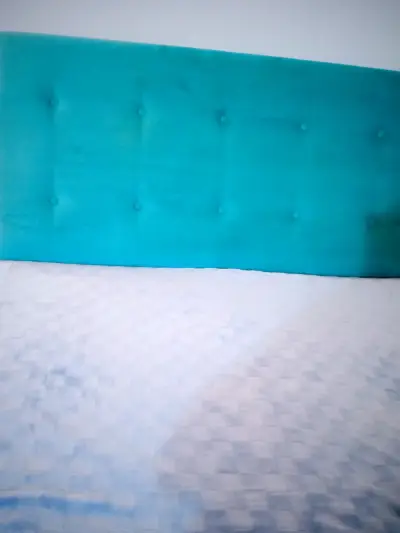 Respaldo de cama tapizado en terciopelo turquesa - miniatura 8